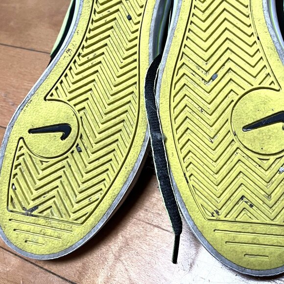 Nike sneakers - Picture 3 of 5